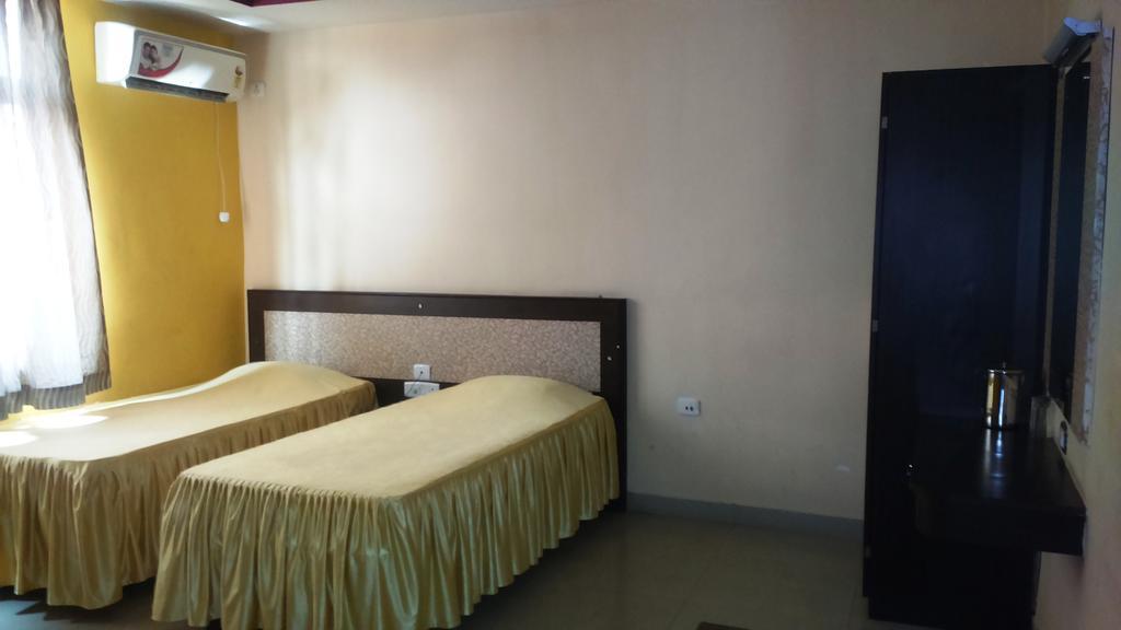 Hotel Parshuram Gauháti Kültér fotó