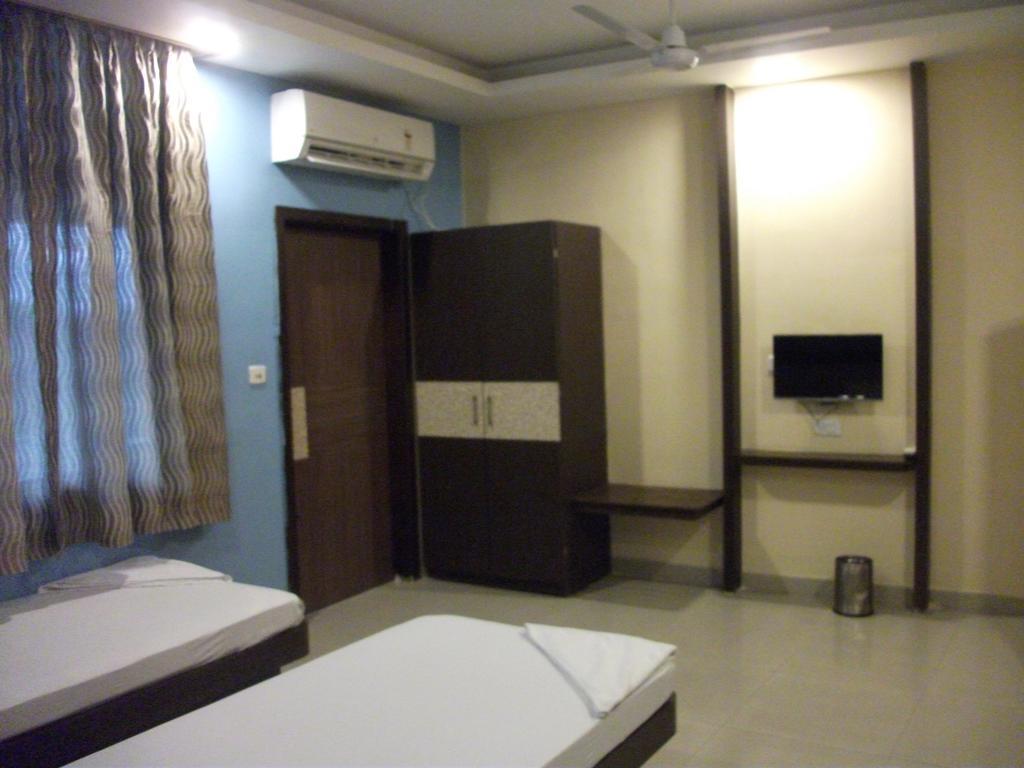 Hotel Parshuram Gauháti Kültér fotó
