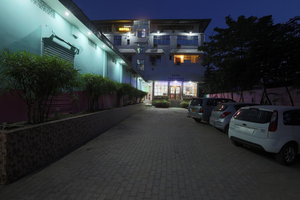 Hotel Parshuram Gauháti Kültér fotó